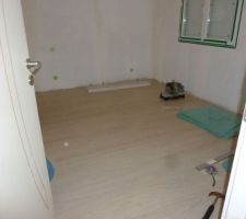 Le parquet en cours de pose