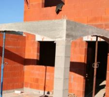 D&eacute;coffrage des arcs de la terrasse.