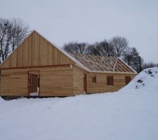 Il tombe de la neige dans la maison!