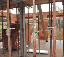 Vue depuis la cuisine vers le s&eacute;jour