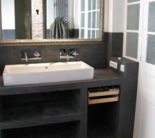 Type de fabrication meuble salle de bain,
chic et pas cher, le béton ciré !