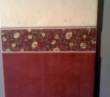 Faience choisie pour la salle de bain... :)

Le coloris ressort "bordeaux" sur la photo, mais r&eacute;ellement c'est plus "prune"...