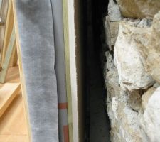 Detail du vide d'air entre le mur mitoyen de 60 cm et le fibro de mon mur en osb