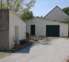 Ensemble des 2 batiments a réunir.