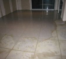 Les joints sont faits et nettoyage en cours.