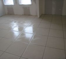 Nettoyage apr&eacute;s que les joints sont faits ds la chambre1