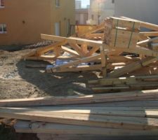 Livraison de mat&eacute;riel pour le charpentier.