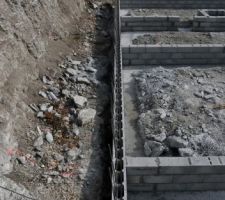 Partie du vide sanitaire en aglo à banché.
Il y aplus de fer que de béton !