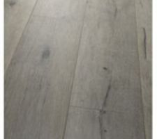 Sol stratifi&eacute; de l'&eacute;tage ch&ecirc;ne gris