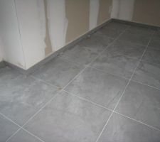 Pose des plinthes ds s&eacute;jour 4