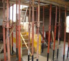 Escalier vers les combles