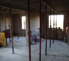 Salle de bain et chambre arrière