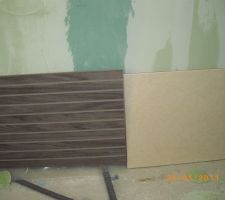 Urbana lin&eacute;al nogal (marron) 31x45 et urbana cr&egrave;me 31x45 pour la faience salle de bain