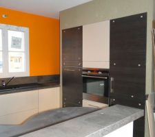 Peintures faites partout mais des retouches seront n&eacute;cessaires suite &agrave; la pose de la cuisine (non termin&eacute;e)