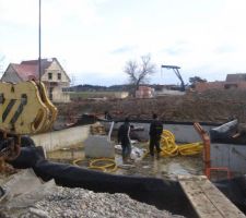 Mise en place du drainage dans le vide sanitaire
