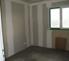 La chambre 2 ou bureau