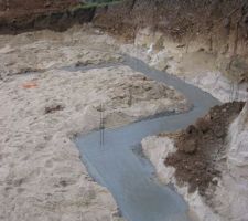 Fondations coul&eacute;es : ici le d&eacute;croch&eacute; de la cuisine terrasse.