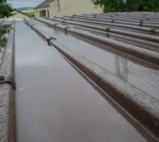 Une toiture non une piscine