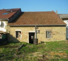 VUE ARRIERE DE LA GRANGE BIENTOT TOUS SERA DETRUIT