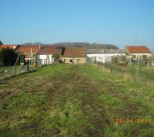 PAS MAL LA SUPERFICIE DU TERRAIN NON ???