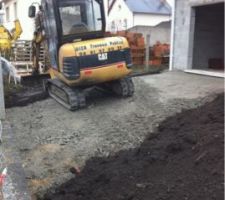 Chemin d'acc&eacute;s au garage