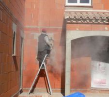 Tron&ccedil;onnage des linteaux cintr&eacute;s