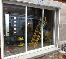 Baie Vitrée de 3m à galandage avec vantaux en place
