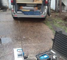 P&eacute;n&egrave;trom&egrave;tre qui a permis de d&eacute;terminer la portance du terrain et donc les fondations.
Pour moi, ce sera longrines !