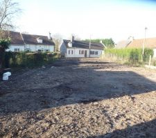 Nettoyage de larrier du terrain enfin les voisin respir un peux bonne presantation mes a quel prix