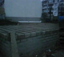 Poutrelles et hourdis terminés: on attend le béton pour la dalle de compression...