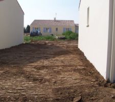 Le côté gauche de la maison