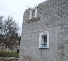 Fenêtre compobaie à l'étage