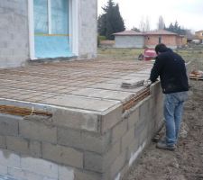 Réalisation terrasse avec vide sanitaire : Pose des planelles