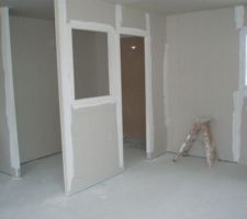 Hall d'entr&eacute;e et coin cuisine