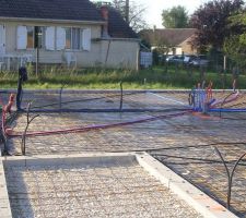 Terre plein avec câblage