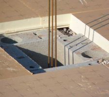 Emplacement d'un futur poteau b&eacute;ton