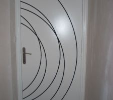 Porte de la chambre: noir