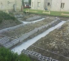 Pr&eacute;paration des agglos pour &eacute;l&eacute;vation du vide-sanitaire