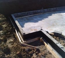 Coffrage pour la cunette béton pour la mise en place du Batidrain
