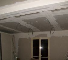 Habillage de la poutre béton du salon/séjour