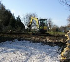 Préparation du chantier
avec photo de la fine équipe
marcel ; monsieur véolia ; et stéphane le roi du terrassement