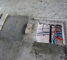 Le super maçon s'est trompé en faisant le trou du conduit de cheminée...