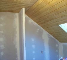Chambre fifille N°2, avec reserve pour placard coulissant