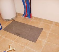 Cellier et trappe d'acc&egrave;s au vide sanitaire