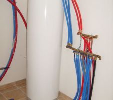 Pose du ballon de 300 litres au cellier et raccordement sur nourrice