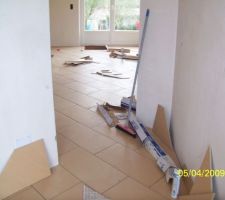 Carrelage, vue depuis l'entr&eacute;e