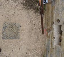 La plaque cot&eacute; rue