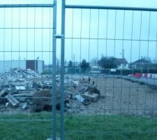 On commence &agrave; avoir une id&eacute;e de la taille du terrain