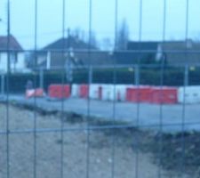 Il ne fait pas tr&egrave;s beau aujourd'hui mais  je me suis forc&eacute;e &agrave; sortir pour prendre ces photos, je ne sui spas trop d&eacute;&ccedil;u car ils ont bien avanc&eacute;s il ne reste plus que 2 b&acirc;timents &agrave; d&eacute;truire.