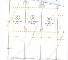 Et voici le terrain, c'est celui du milieu.